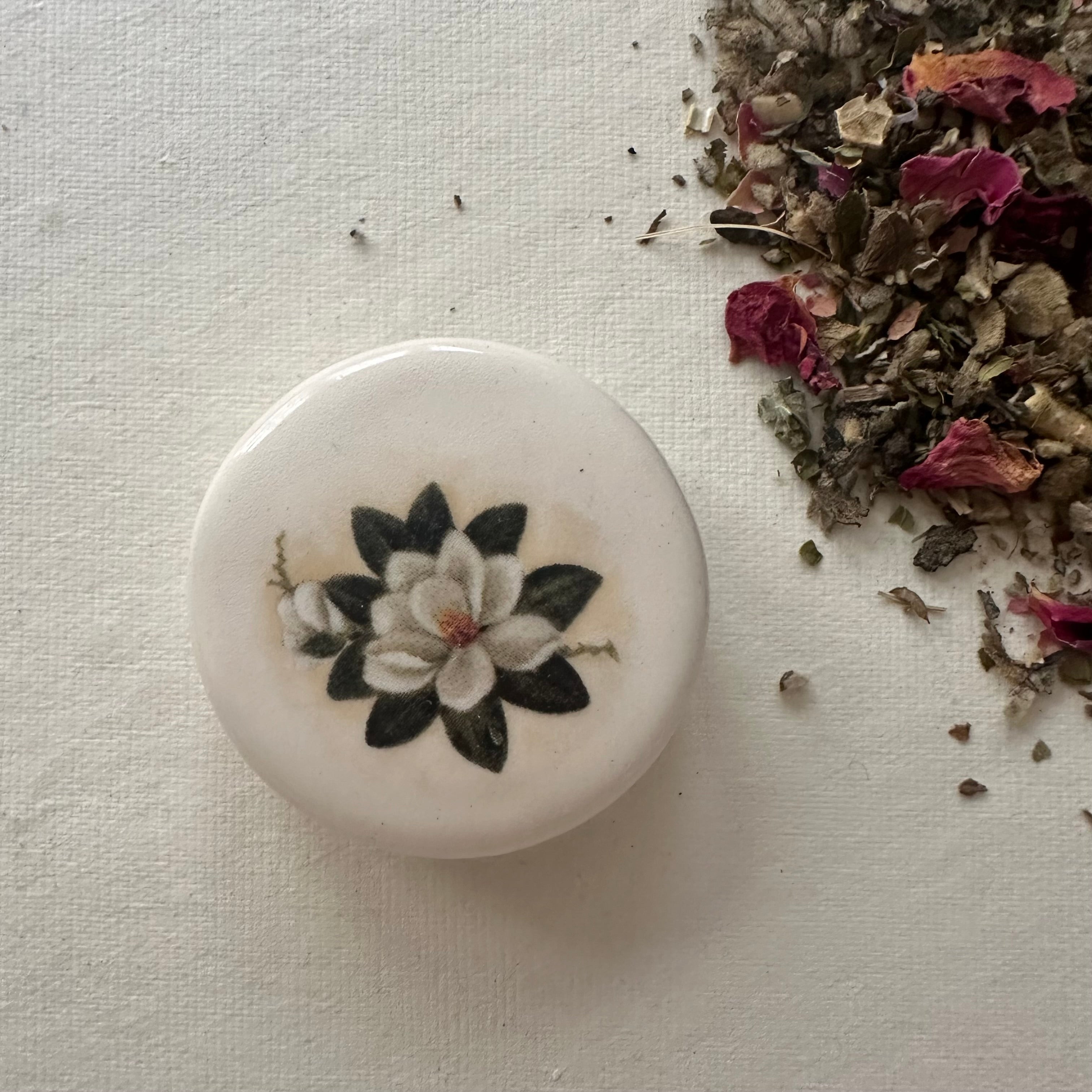 Magnolia Pocket Pipe for Smoking Herbs, Filter Option