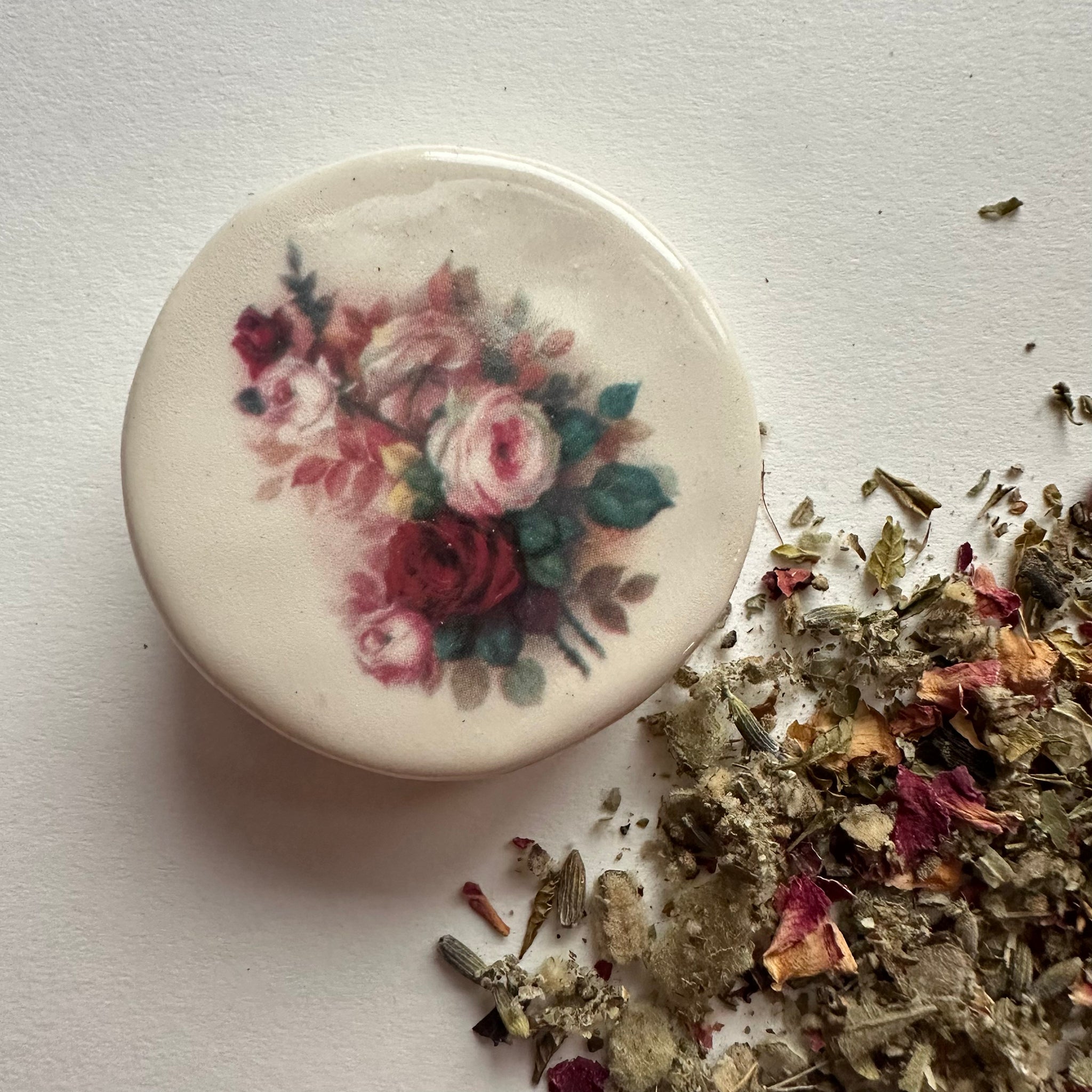 Rose Pocket Pipe for Smoking Herbs, Filter Option