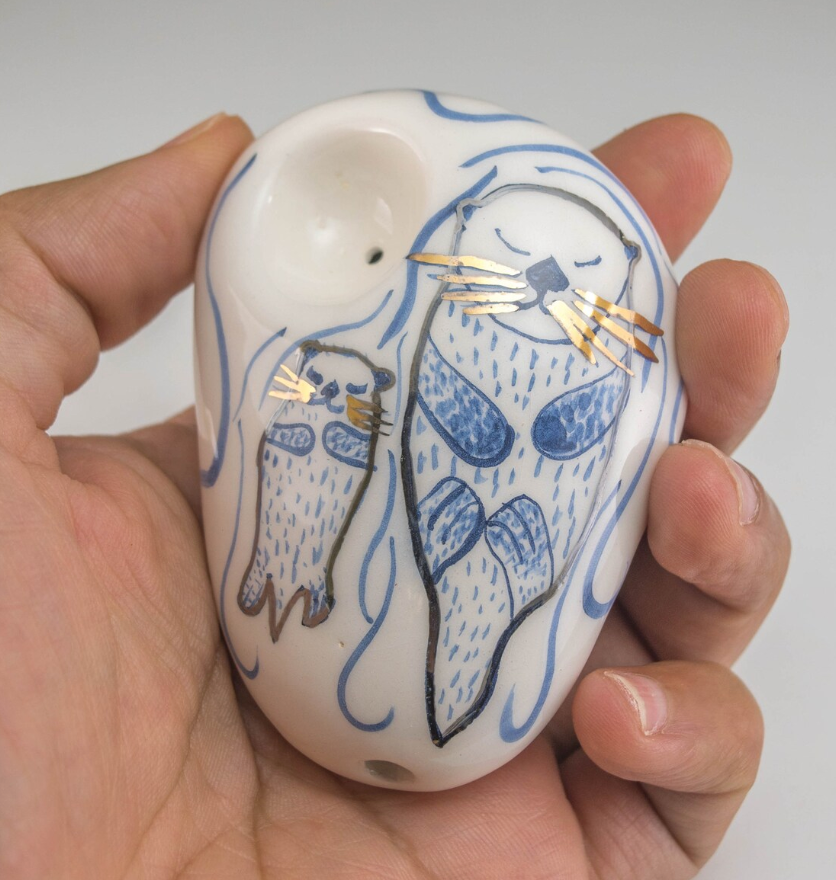Ceramic Otter Pipe-Pipe for Herbs